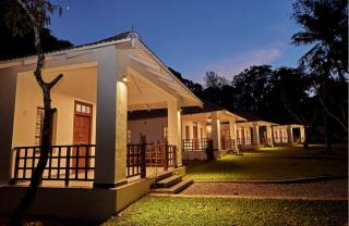 Hirvate Estate / Crawford House - 0