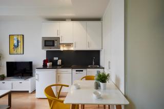 LEEWAYS APARTMENT III in ALCALÁ 99 - 8