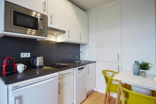 LEEWAYS APARTMENT III in ALCALÁ 99 - 2