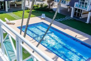 Apto a 70 metros da praia, Piscina, 03 Ar Condicionados, Vaga de Garagem - Florianópolis - 0