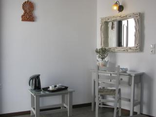 Christina Hotel, Adults Only, Heated Salt Water Pool - Naousa - 5