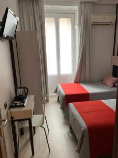 Hostal Castilla I Atocha - 2