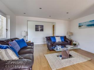 Tides Corner - 4