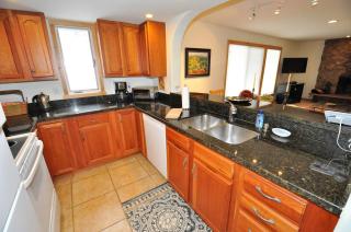 Cute 2 Bedroom East Vail Condo #1202 with Shuttle - 4