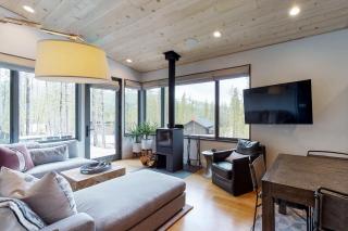 Lake Cabin 9 - Big Sky - 7