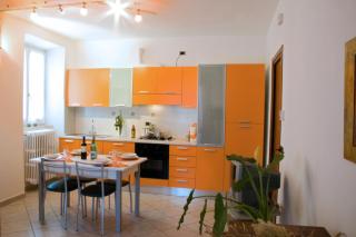 ORANGE APARTMENT - Lezzeno - 8