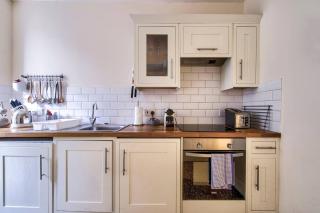JOIVY Stylish Home in New Town - 4