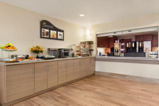 Days Inn by Wyndham Ottawa Airport - Ottawa - 9