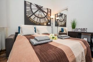 Timeless Apartment with FREE Private PARKING - Budapest - 0
