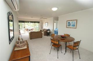 The Esplanade Riverview Holiday Apartments - Maroochydore - 1