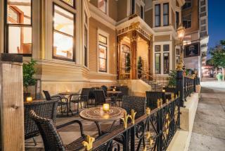 Neighbourgood Sutter Mansion - 1