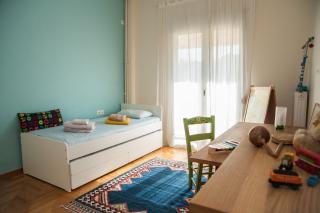 2 BEDROOM APARTMENT AT THE HISTORICAL CENTER, VIEW TO ACROPOLIS - 2
