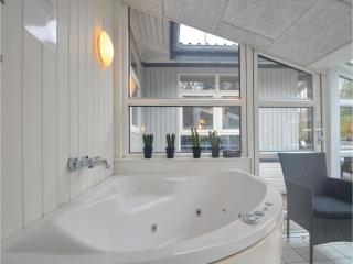 Awesome Home In Glesborg With Wifi - 1