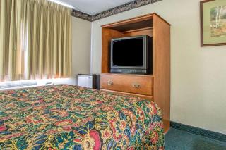 Rodeway Inn - Bedford - 6