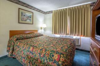 Rodeway Inn - Bedford - 5