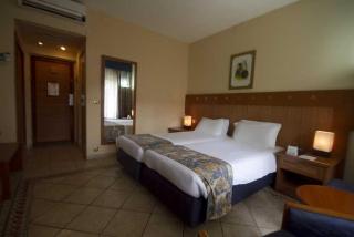 The Kairaba Beach Hotel - Kololi - 4