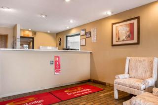 Econo Lodge - Holland - 8