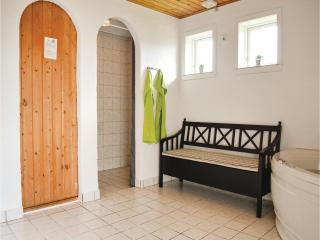 Two-Bedroom Holiday Home In Ulfborg - Ulfborg - 2