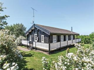 Four-Bedroom Holiday Home In Glesborg - 8