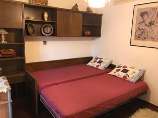 Luxury apartment close to city center, university and children's hospital - Atene - 3