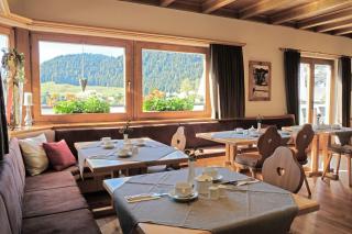 Hotel Garni Hubertushof - Fiss - 7