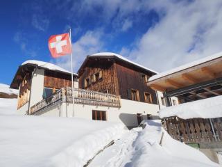 Tgantieni sot - Haus mit Herz - 2