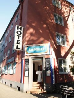 Stadt-gut-Hotel Rheinischer Hof - 9