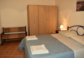 GIANNOYLAS HOYSE{PIGADI] - 2