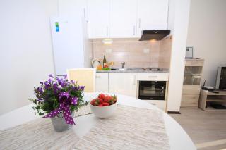 Karina Apartment - 4