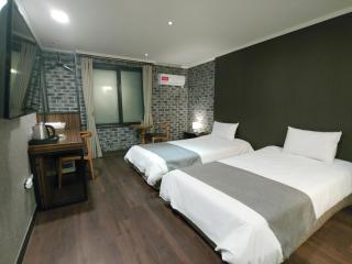 Hotel Tong Yeondong Jeju - Jeju - 5