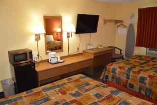 Burnsville Inn & Suites - 6