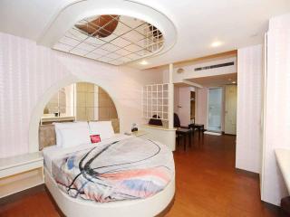 Midi Motel Tainan Branch - Tainan - 1
