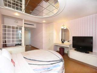 Midi Motel Tainan Branch - Tainan - 2