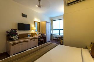 Hotel Park Central Koregaon Park - Pune - 1