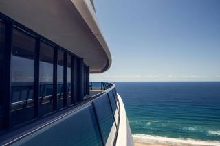 Luxury 3 Bedroom in heart of Broadbeach - 8