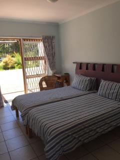 Blue Skies Country House - 3