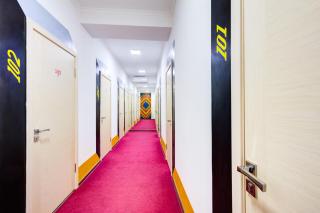 WHITE HOTEL & HOSTEL - Bichkek - 7