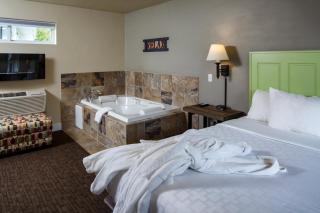 Julie's Park Cafe & Motel - Fish Creek - 9