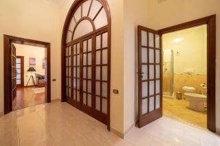 The Dante Apartment By HouseinNaples - Naples - 5