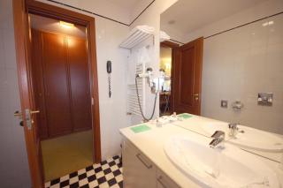 Savoy Hotel - Timişoara - 5