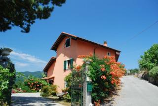 Agriturismo Terra e Cielo - Serra Riccò - 0