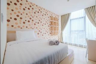 2BR Cozy and Modern L'Avenue Apartment By Travelio - 3