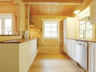Three-Bedroom Holiday Home In Aakirkeby - 2