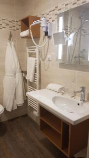 Logis Hôtel Le Tisseur des Saveurs - Panissières - 7