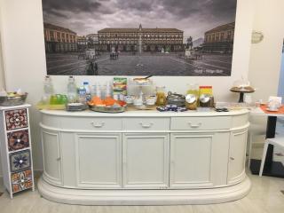 Donna Vicenza Bed & Breakfast - Naples - 4