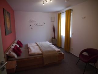 Beim Kellerschneider EG - 4