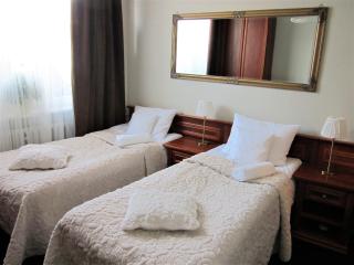 Centrum, 700m do plaży - 2 sypialnie, salon, balkon, bezpłatny parking, - Gdynia - 5