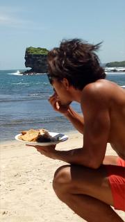 Arrys Watukarung Surfcamp - 3