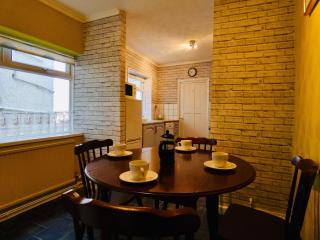 Hill Breeze House - Merthyr Tydfil - 1