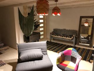 ГУЦУЛЬСЬКА ХАТА - 2